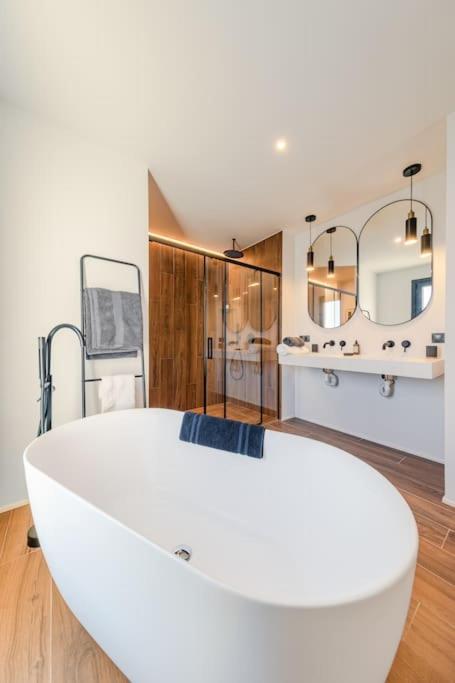 Villa Con Piscina Privada Gelves Exteriér fotografie