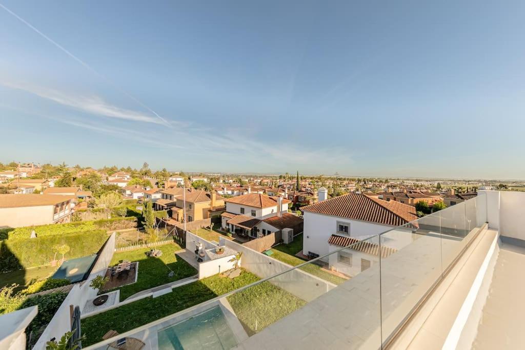 Villa Con Piscina Privada Gelves Exteriér fotografie
