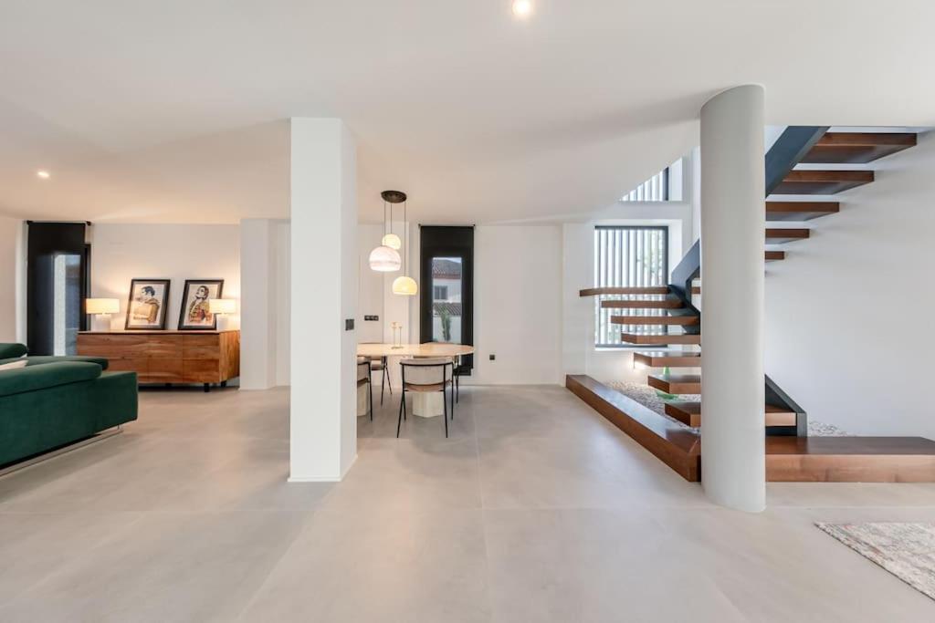 Villa Con Piscina Privada Gelves Exteriér fotografie