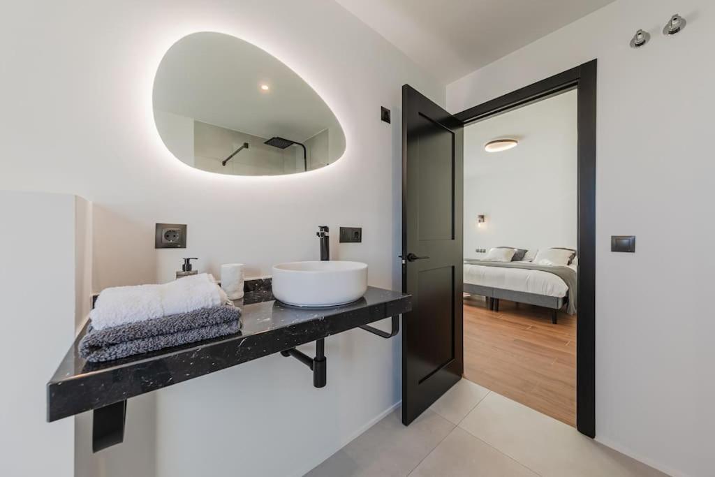 Villa Con Piscina Privada Gelves Exteriér fotografie