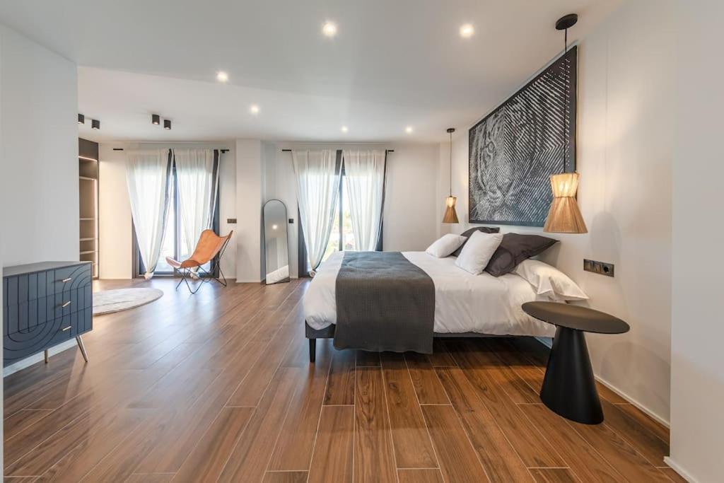 Villa Con Piscina Privada Gelves Exteriér fotografie