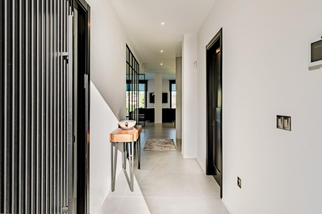 Villa Con Piscina Privada Gelves Exteriér fotografie
