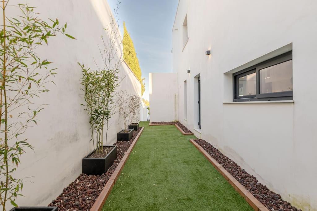 Villa Con Piscina Privada Gelves Exteriér fotografie