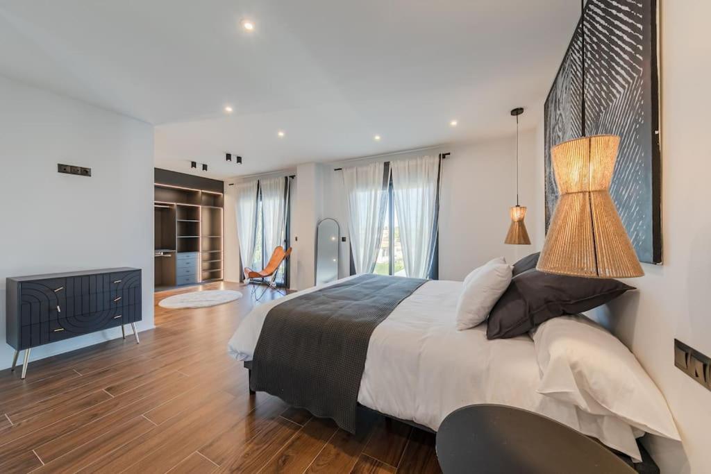 Villa Con Piscina Privada Gelves Exteriér fotografie